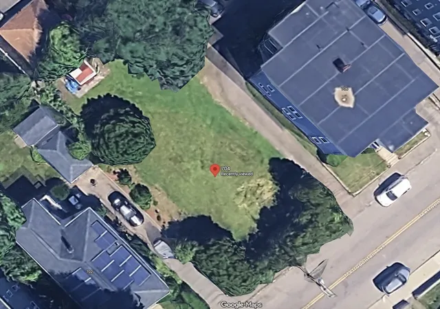 2nd image of 704 Metropolitan Ave, Hyde Park, MA 02136 | MLS# 73502821