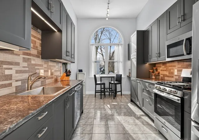 Photo 4 of Sale Pending at 18 Jay Dr, Framingham, MA 01701 | MLS# 73474411 | Listing updated on 2026-03-27