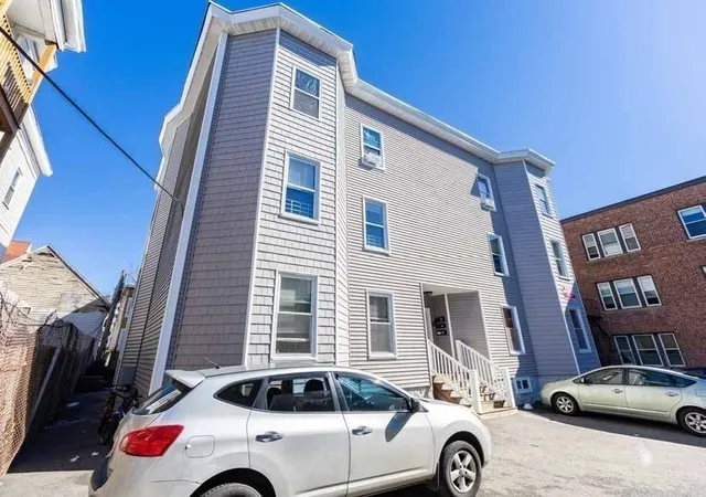 Listing Photo 4 - Condo for sale in building located at 190 Washington St, Lynn, MA 01902