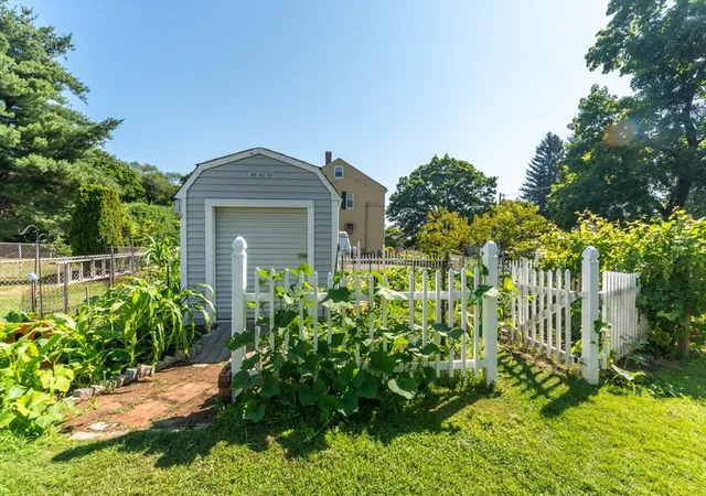 5th image of 117 River St, Hudson, MA 01749 | MLS# 73551290