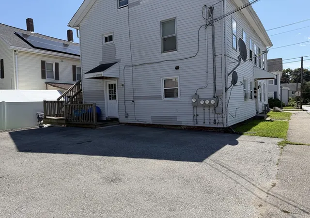 3rd image of 19 Myrtle Ave, Webster, MA 01570 | MLS# 73565340
