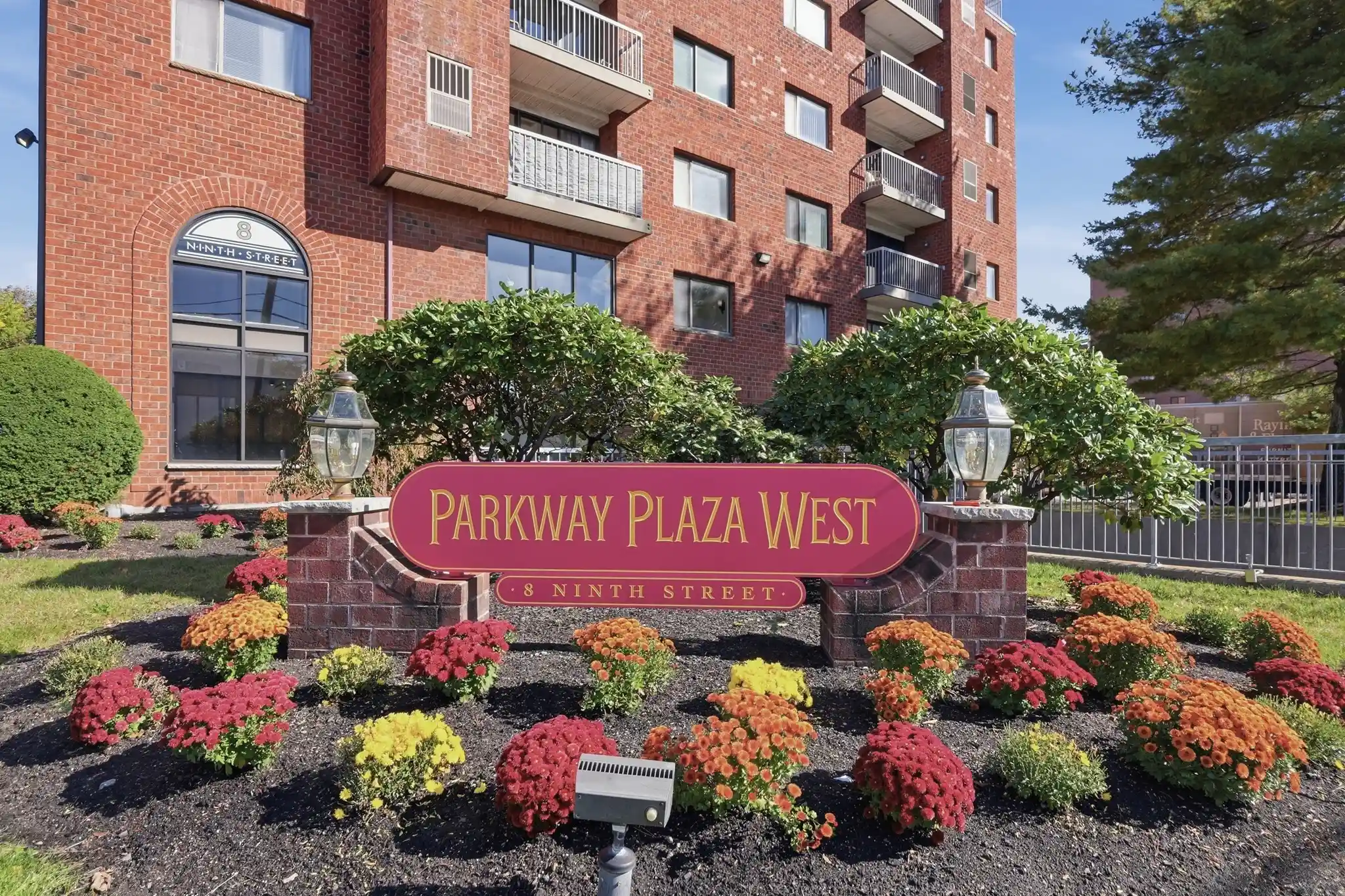 Listing Photo 1 - Condo for sale in 8 9Th St located at 8 9Th St, Medford, MA 02155 - Unit #516