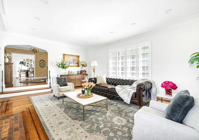 5th image of 518 Newton St, Chestnut Hill, MA 02467 | MLS# 73529380