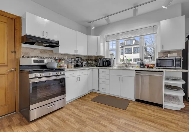 3rd image of 64 Commonwealth Rd, Watertown, MA 02472