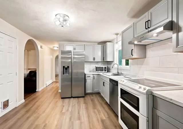 3rd image of 11 Elmwood Dr, Berkley, MA 02779 | MLS# 73540844