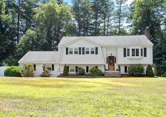 1st image of 22 Northgate Rd, Tewksbury, MA 01876 | MLS# 73555172