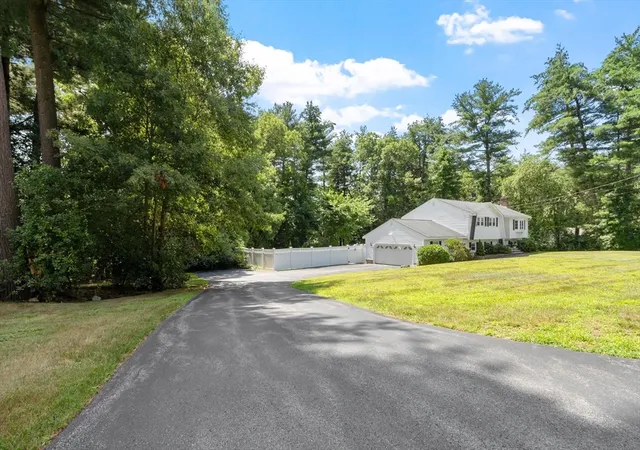41st image of 22 Northgate Rd, Tewksbury, MA 01876 | MLS# 73555172