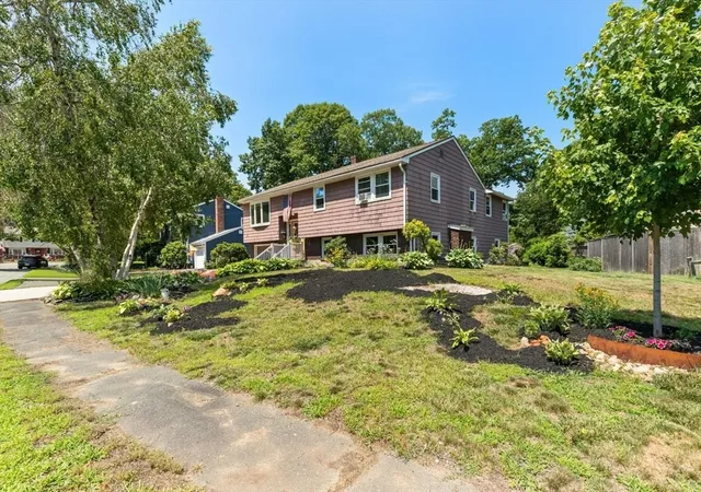 Homes for sale in Beverly, MA | 5 Paradise Road, Beverly, MA 01915 | MLS# 73544933