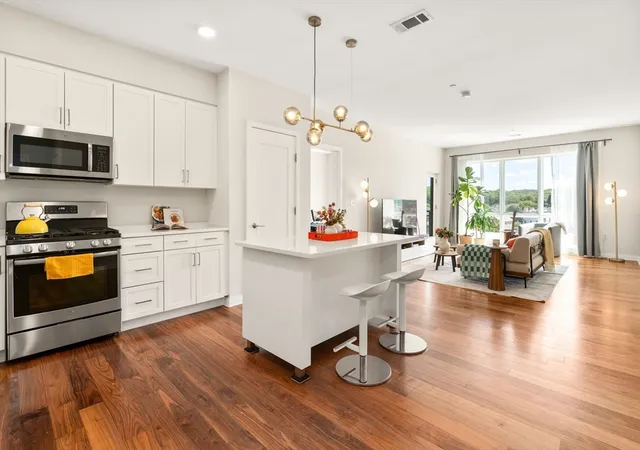 Listing Photo 4 - Condo for sale in building located at 3531 Washington, Boston, MA 02130 - Unit #421