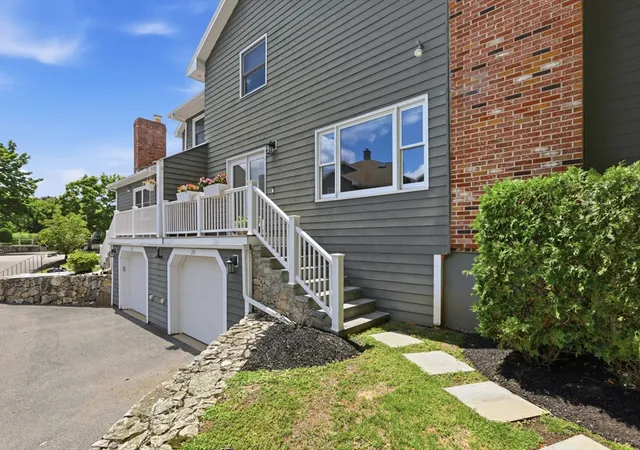 2nd image of 28 Carnation Cir #C, Reading, MA 01867 | MLS# 73558702