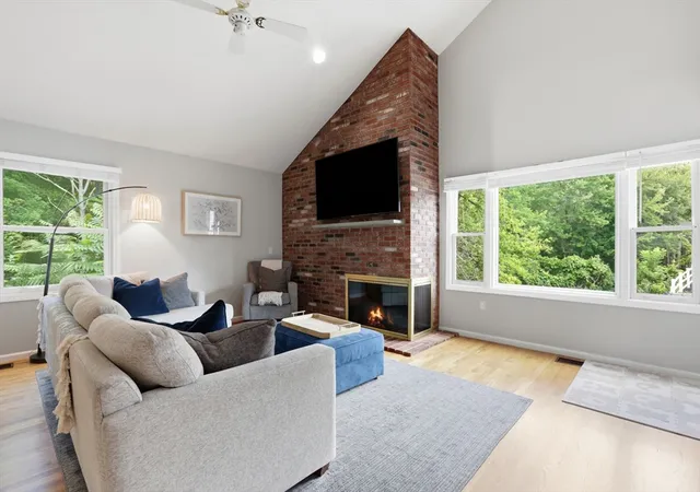 Listing Photo 4 - Condo for sale in building located at 28 Carnation Cir, Reading, MA 01867 - Unit #C