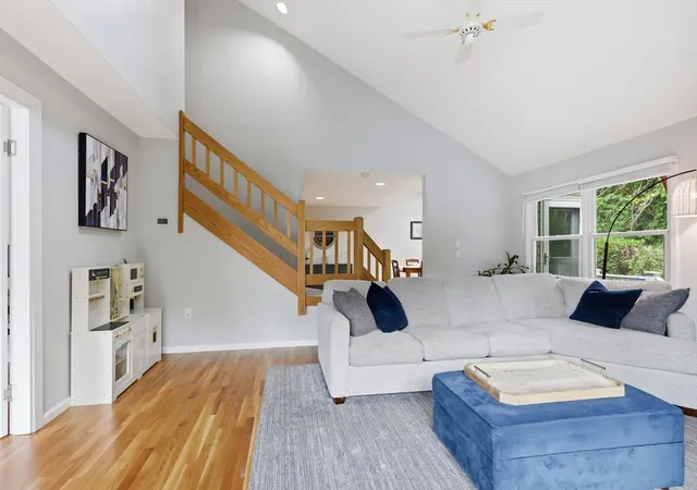 Listing Photo 5 - Condo for sale in building located at 28 Carnation Cir, Reading, MA 01867 - Unit #C
