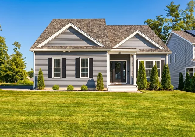Photo 2 of Sale Pending at 208 Crownshield Ave #208, Uxbridge, MA 01569 | MLS# 73551223 | Listing updated on 2026-09-03