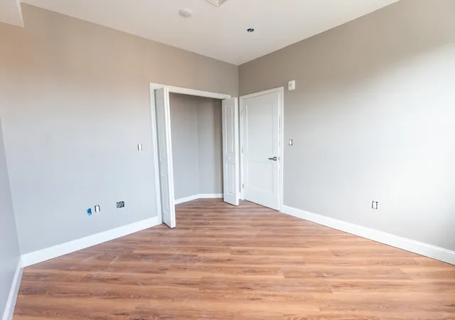 Photo 3 of Condominium at 13 Nahant St #4D, Lynn, MA 01902 | MLS# 73284103 |  | Sold on 2025-10-10