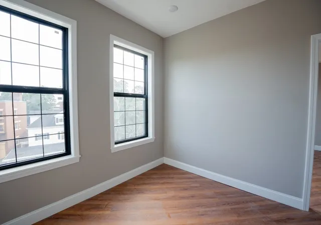 Photo 4 of Condominium at 13 Nahant St #4D, Lynn, MA 01902 | MLS# 73284103 |  | Sold on 2025-10-10