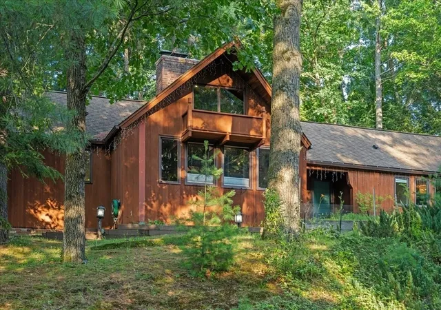 Photo 1 of Sale Pending at 39 Westview Ter, Easthampton, MA 01027 | MLS# 73549965 | Listing updated on 2026-08-04