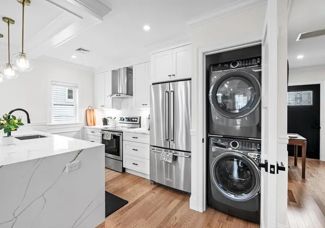 1st image of 6 Weld Hill, Jamaica Plain, MA 02130 | MLS# 73554879