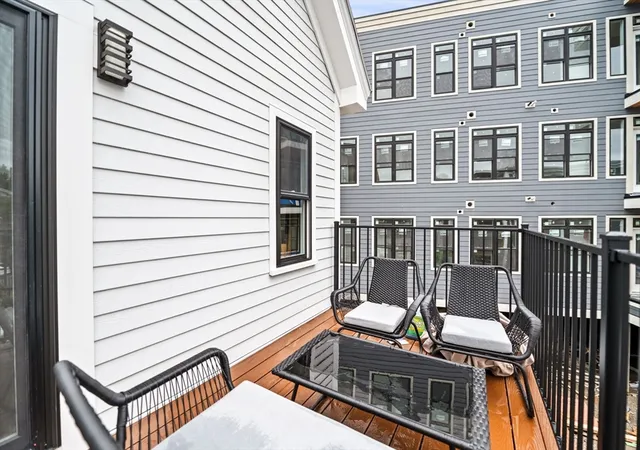 4th image of 6 Weld Hill, Jamaica Plain, MA 02130 | MLS# 73554879