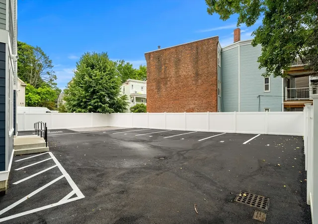 2nd image of 9 Downer Ct, Dorchester, MA 02122