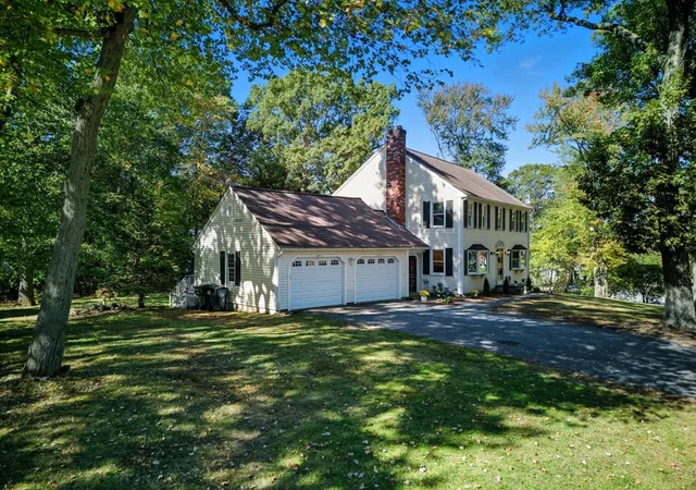 Photo 2 of Sale Pending at 114 Lodi Rd, Marlborough, MA 01752 | MLS# 73441517 | Listing updated on 2026-01-13