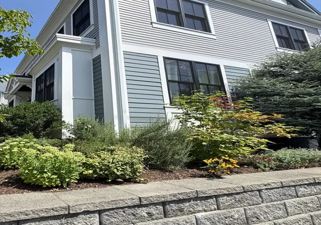 24th image of 17 Porter St U:1, Somerville, MA 02143 | MLS# 73563661