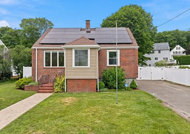 Photo 2 of Sale Pending at 32 N Mountain, Melrose, MA 02176 | MLS# 73546244 | Listing updated on 2026-09-23