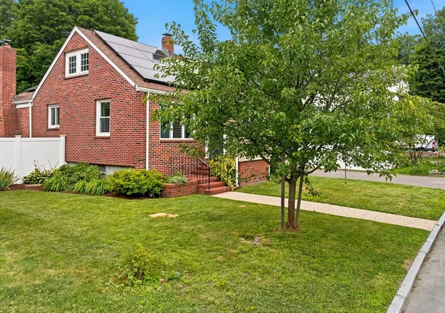 Photo 3 of Sale Pending at 32 N Mountain, Melrose, MA 02176 | MLS# 73546244 | Listing updated on 2026-09-23