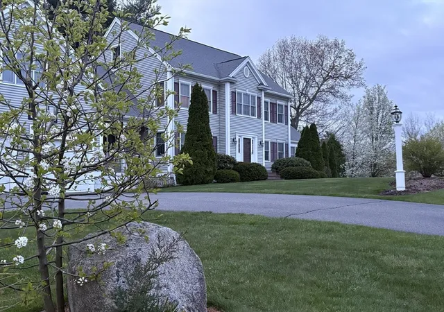 4th image of 49 Lantern Ln, Pembroke, MA 02359 | MLS# 73566705