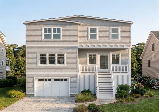 1st image of 6 Touraine Ave, Hull, MA 02045 | MLS# 73567365