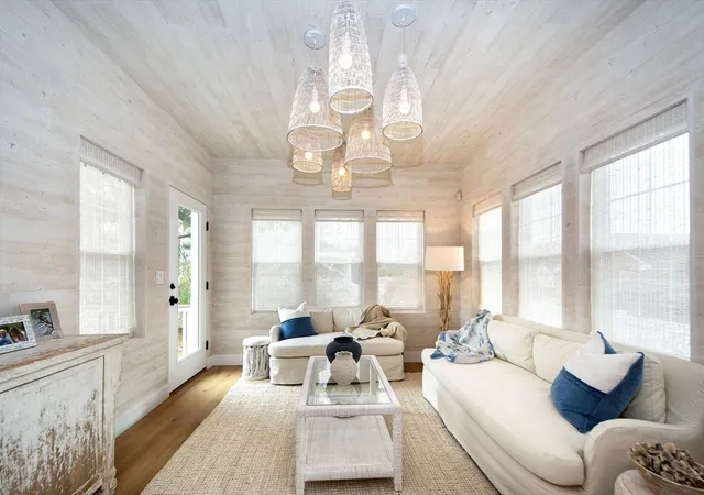 3rd image of 6 Touraine Ave, Hull, MA 02045 | MLS# 73567365