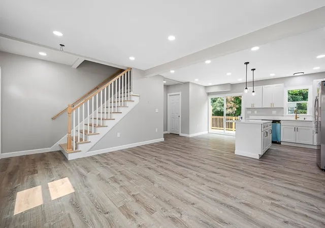 37th image of 40 42 N Main St, Whitinsville, MA 01588 | MLS# 73549922