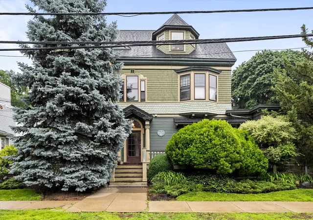 1st image of 14 Wellington St #1, Arlington, MA 02476 | MLS# 73541308