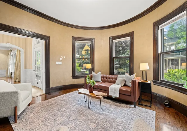 3rd image of 14 Wellington St #1, Arlington, MA 02476 | MLS# 73541308