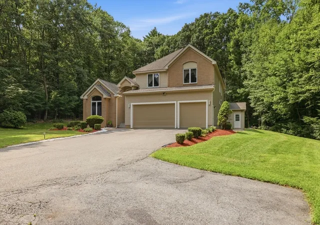 Photo 3 of Single family home for sale at 15 Merrill Rd, Merrimack, NH 03054 | MLS# 73563455 | Listing updated on 2026-08-17