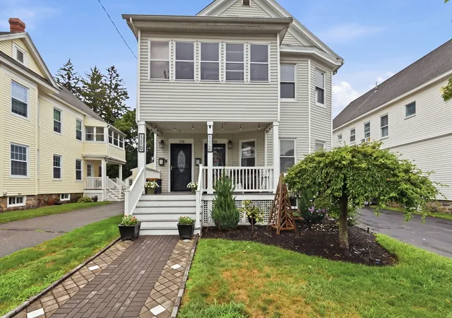 2nd image of 110 Marblehead St, North Andover, MA 01845 | MLS# 73557417