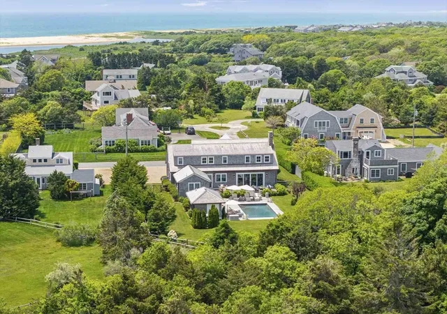 3rd image of 17 Katama Point, Edgartown, MA 02539 | MLS# 73542635