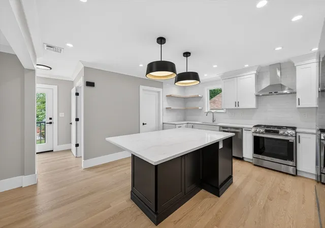 1st image of 29 Hanson St, Boston, MA 02118