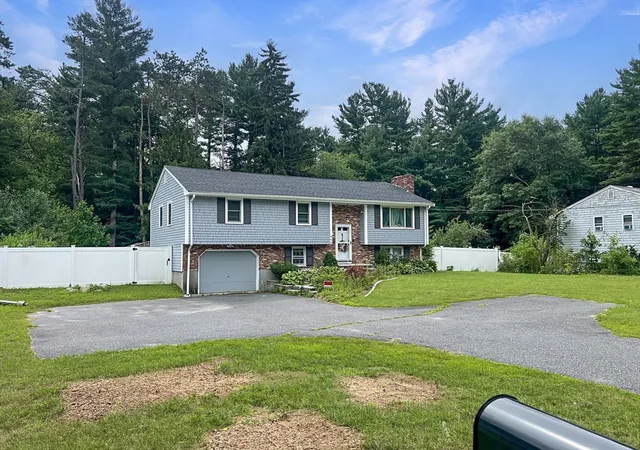 2nd image of 860 School Street, Mansfield, MA 02048 | MLS# 73553120