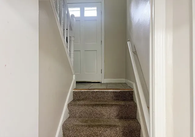 3rd image of 860 School Street, Mansfield, MA 02048 | MLS# 73553120
