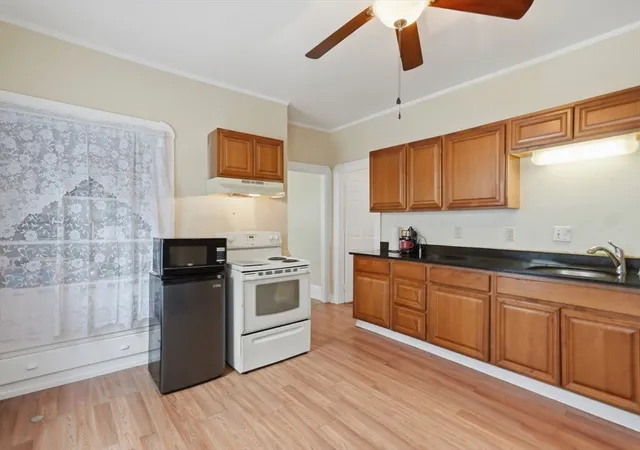 5th image of 179-181 Oakland Avenue, Methuen, MA 01844 | MLS# 73547572