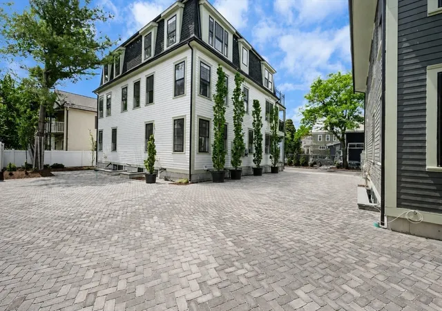 2nd image of 1006-b Broadway, Somerville, MA 02144
