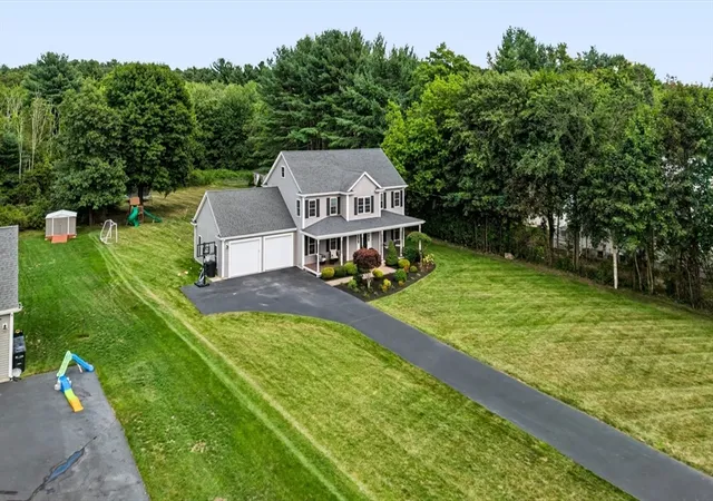 Photo 3 of Single family home for sale at 492 Sumner St, Stoughton, MA 02072 | MLS# 73566799 | Listing updated on 2026-09-18