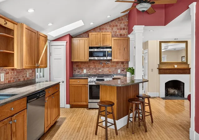 Photo 3 of Single family home for sale at 658 Main St, Harwich, MA 02645 | MLS# 73563580 | Listing updated on 2026-09-28