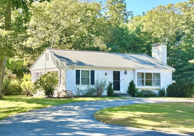 Photo 3 of Single family home for sale at 329 Swift Ave, Osterville, MA 02655 | MLS# 73570092 | Listing updated on 2026-09-04