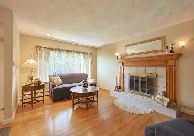 Photo 3 of Sale Pending at 37 Cliftondale, Saugus, MA 01906 | MLS# 73564837 | Listing updated on 2026-09-15