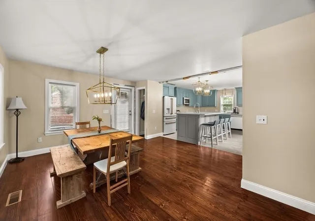 5th image of 551 Tremont St, Taunton, MA 02780 | MLS# 73550612