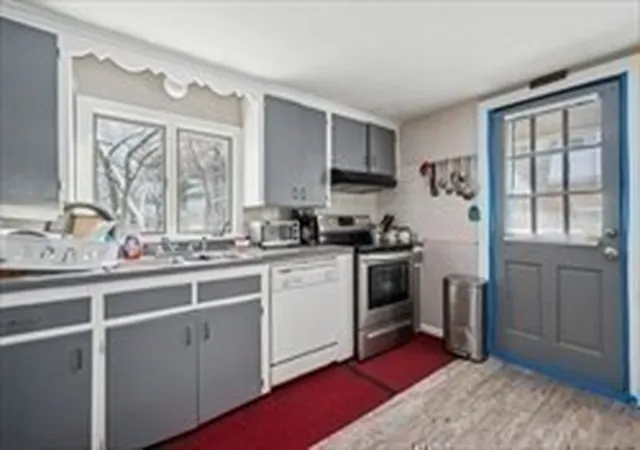 Homes for sale in Burlington, MA | 6 Arthur Woods Ave, Burlington, MA 01803 | MLS# 73518361