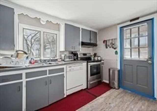 Homes for sale in Burlington, MA | 6 Arthur Woods Ave, Burlington, MA 01803 | MLS# 73518361