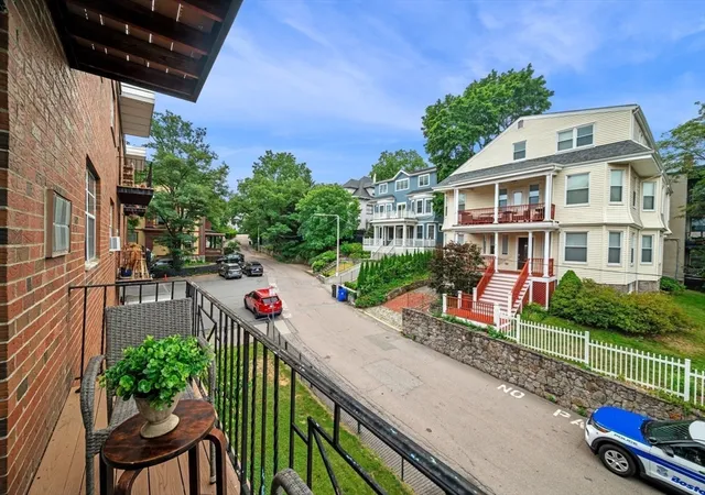 33rd image of 4 Robinwood Avenue #6, Jamaica Plain, MA 02130 | MLS# 73552582
