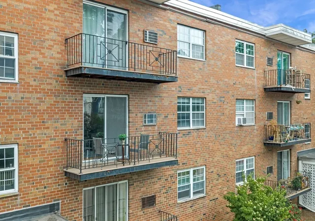 3rd image of 4 Robinwood Avenue #6, Jamaica Plain, MA 02130 | MLS# 73552582